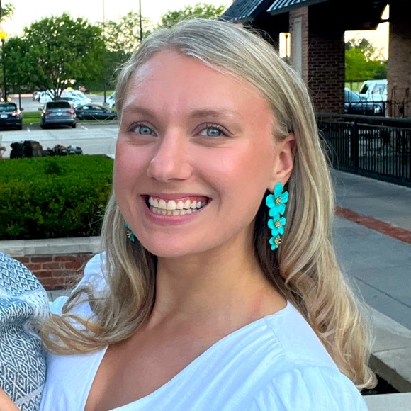 Meet your Posher, Ella! - Picture 1 of 3